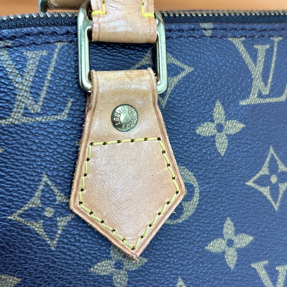 LOUIS VUITTON Louis Vuitton Alma Bag - Picture 4 of 13